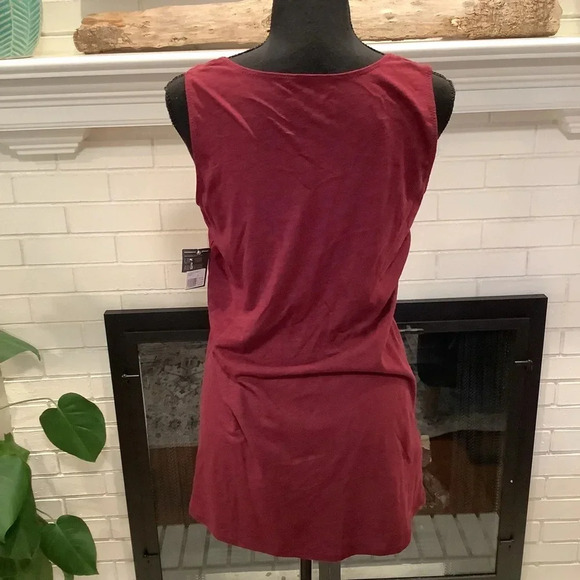 #175 NWT Eddie Bauer Cranberry Pleated Front Top Size Small - Picture 6 of 8